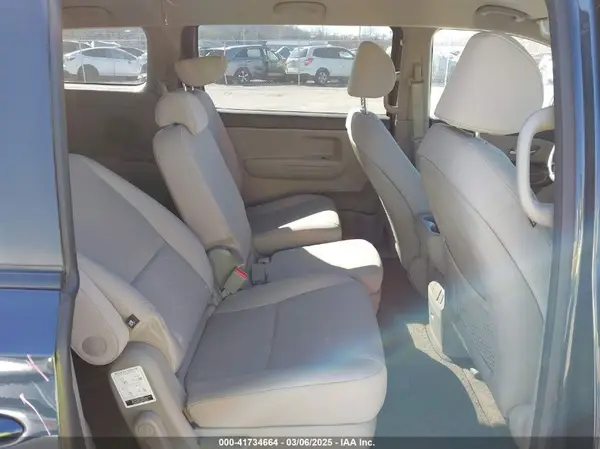 KNDMB5C17G6180064 2016 KIA SEDONA - Image 8