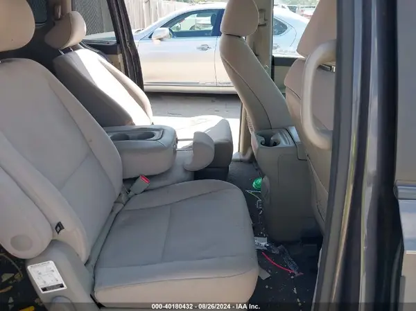 KNDMB5C17G6182218 2016 KIA SEDONA - Image 8