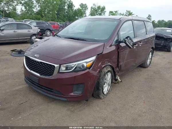 KNDMB5C17G6182283 2016 KIA SEDONA - Image 2