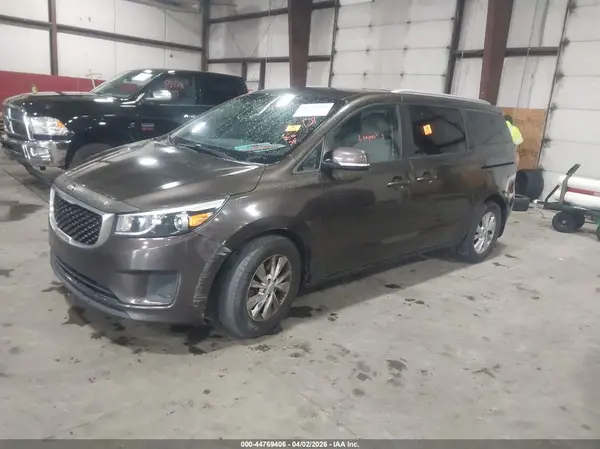 KNDMB5C17G6182767 2016 KIA SEDONA - Image 2