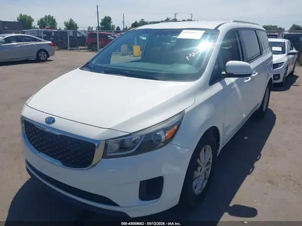 KNDMB5C17G6183305 2016 KIA SEDONA - Image 2