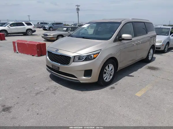 KNDMB5C17G6185863 2016 KIA SEDONA - Image 2