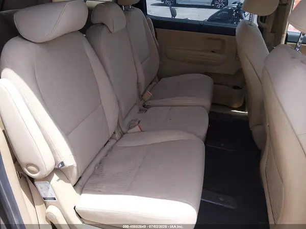 KNDMB5C17G6185863 2016 KIA SEDONA - Image 8