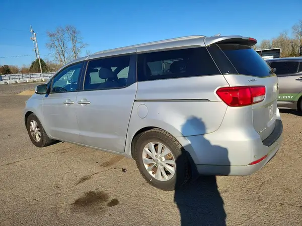 KNDMB5C17G6187242 2016 KIA SEDONA - Image 2