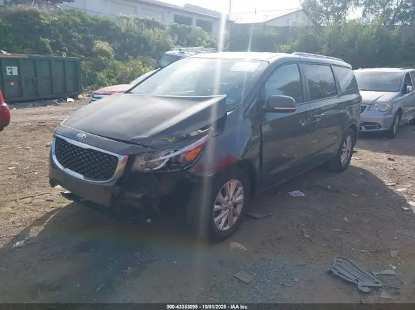 KNDMB5C17G6189721 2016 KIA SEDONA - Image 2