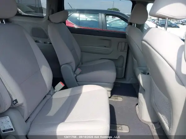 KNDMB5C17G6192084 2016 KIA SEDONA - Image 8