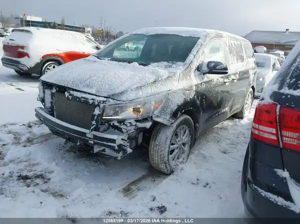 KNDMB5C17G6195731 2016 KIA SEDONA - Image 2