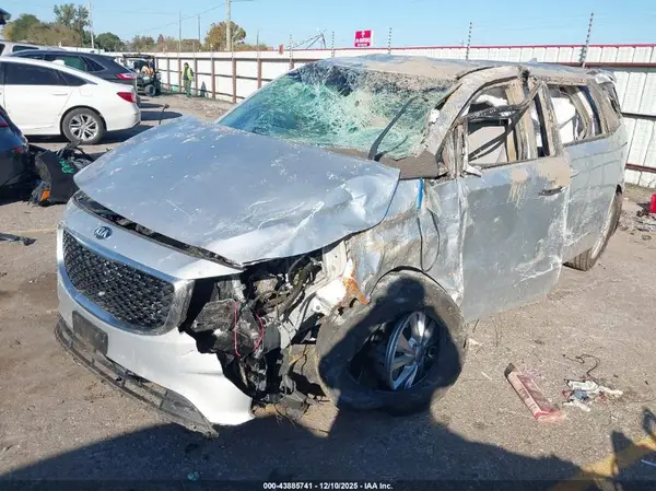 KNDMB5C17G6196068 2016 KIA SEDONA - Image 2