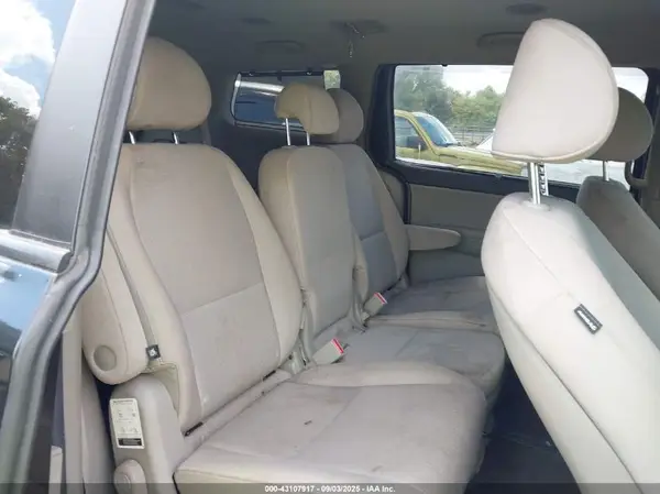 KNDMB5C17G6197883 2016 KIA SEDONA - Image 8