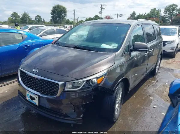 KNDMB5C17G6202046 2016 KIA SEDONA - Image 2