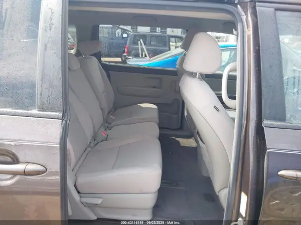 KNDMB5C17G6202046 2016 KIA SEDONA - Image 8