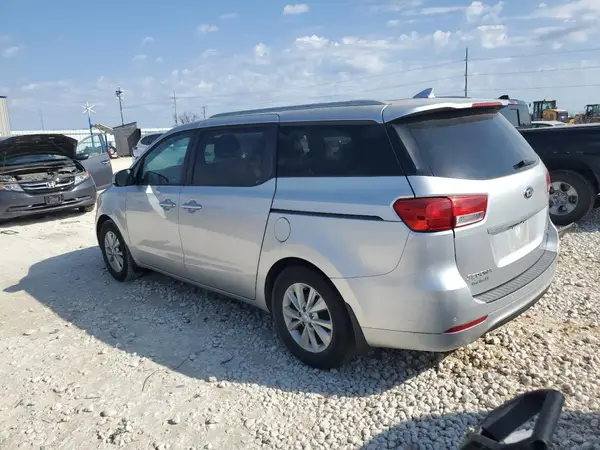 KNDMB5C17G6202807 2016 KIA SEDONA - Image 2