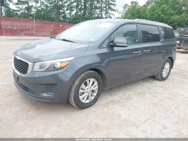KNDMB5C17G6204248 2016 KIA SEDONA - Image 2