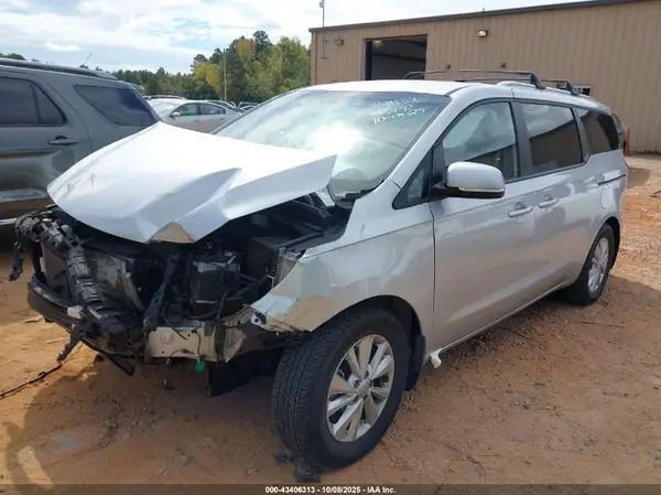 KNDMB5C17G6209756 2016 KIA SEDONA - Image 2
