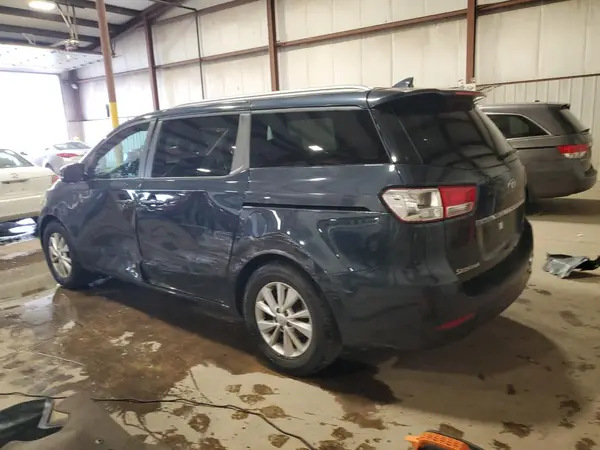KNDMB5C17G6215279 2016 KIA SEDONA - Image 2