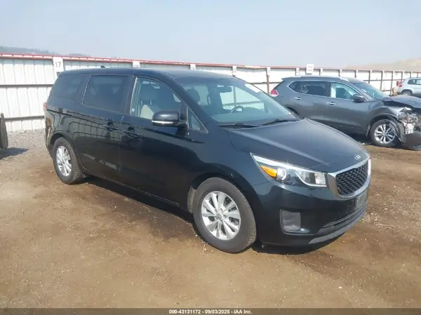 KNDMB5C17H6217812 2017 KIA SEDONA - Image 1