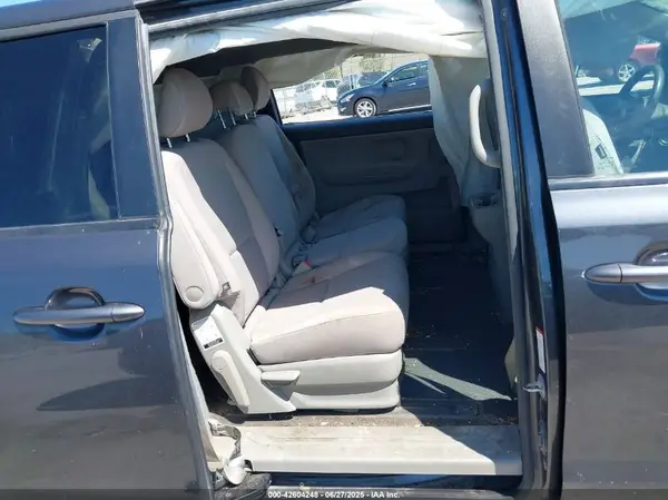 KNDMB5C17H6227336 2017 KIA SEDONA - Image 8