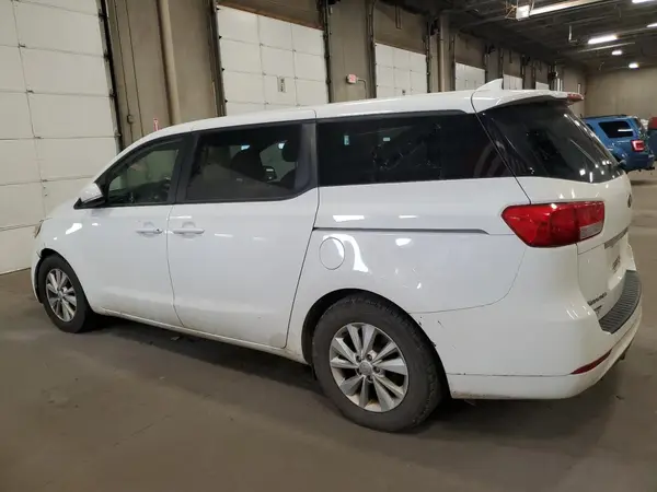 KNDMB5C17H6230897 2017 KIA SEDONA - Image 2
