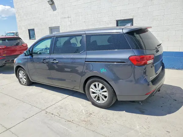 KNDMB5C17H6232181 2017 KIA SEDONA - Image 2