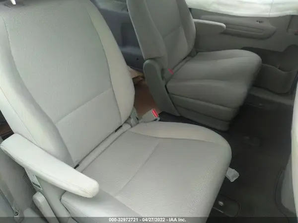 KNDMB5C17H6233573 2017 KIA SEDONA - Image 8