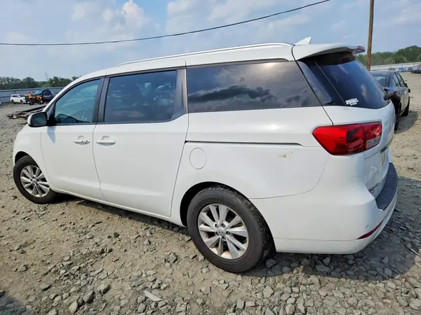 KNDMB5C17H6239230 2017 KIA SEDONA - Image 2