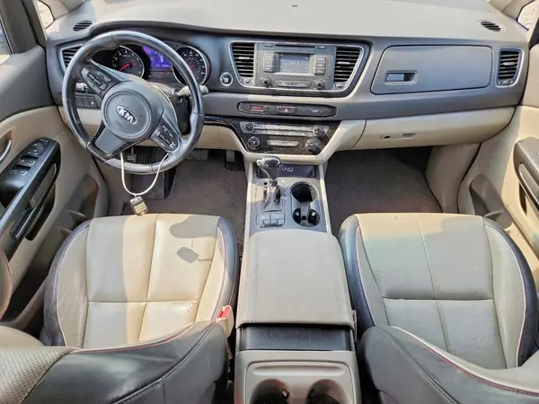 KNDMB5C17H6239230 2017 KIA SEDONA - Image 8