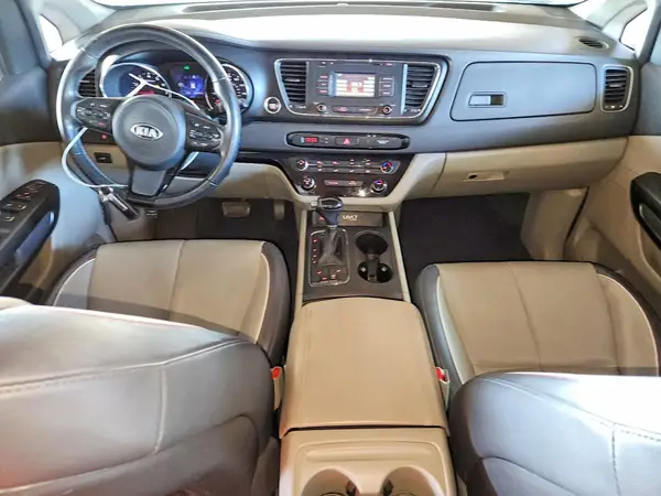 KNDMB5C17H6240247 2017 KIA SEDONA - Image 8