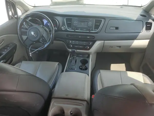 KNDMB5C17H6240801 2017 KIA SEDONA - Image 8