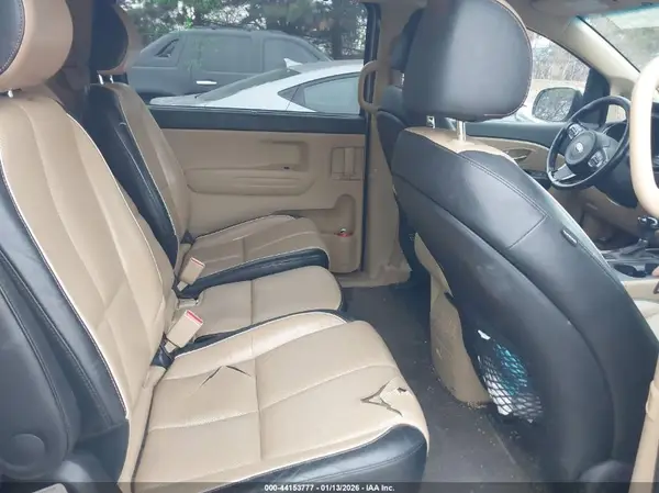 KNDMB5C17H6242273 2017 KIA SEDONA - Image 8