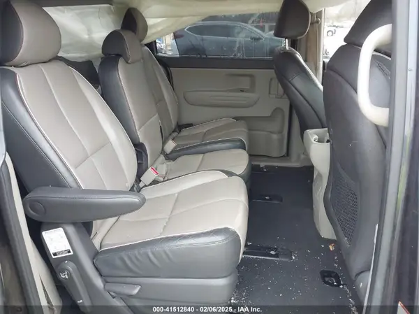 KNDMB5C17H6244251 2017 KIA SEDONA - Image 8