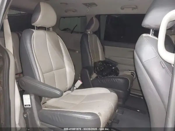 KNDMB5C17H6248168 2017 KIA SEDONA - Image 8