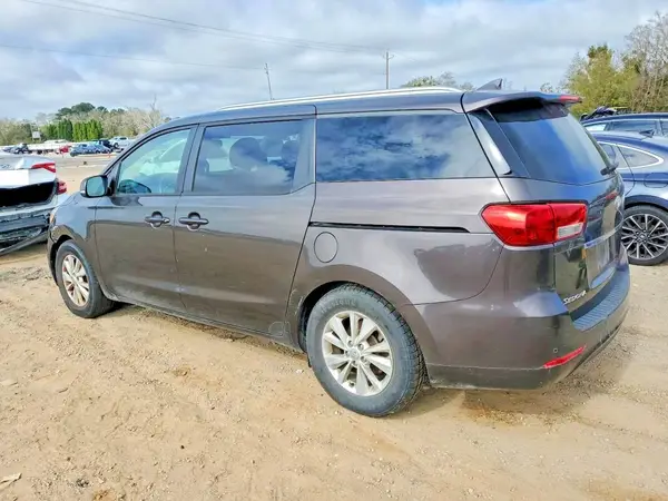 KNDMB5C17H6249370 2017 KIA SEDONA - Image 2