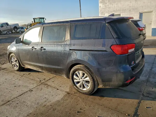 KNDMB5C17H6251345 2017 KIA SEDONA - Image 2