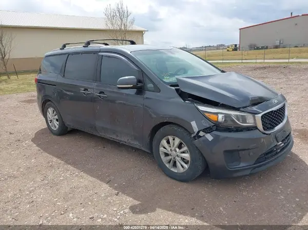 KNDMB5C17H6253936 2017 KIA SEDONA - Image 1