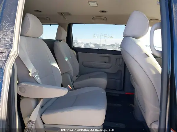 KNDMB5C17H6258781 2017 KIA SEDONA - Image 8