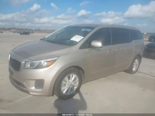 KNDMB5C17H6260384 2017 KIA SEDONA - Image 2