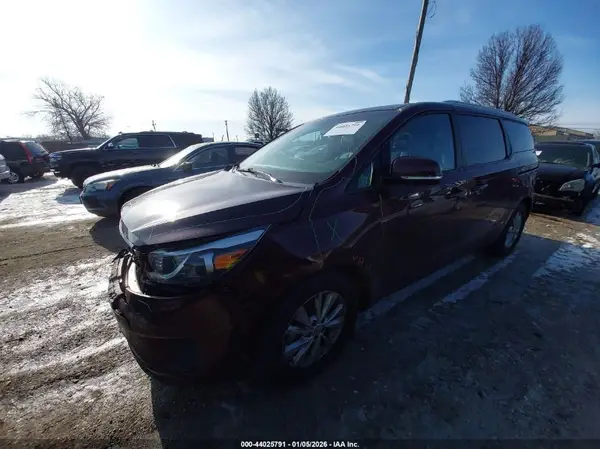 KNDMB5C17H6281249 2017 KIA SEDONA - Image 2