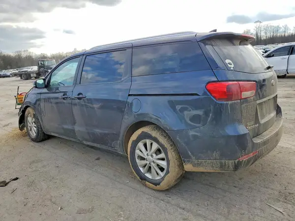 KNDMB5C17H6283261 2017 KIA SEDONA - Image 2