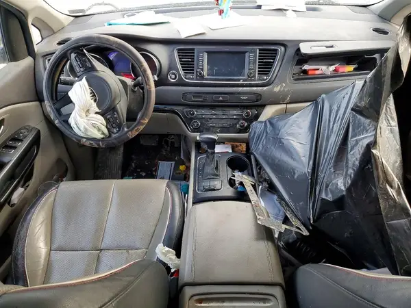 KNDMB5C17H6283261 2017 KIA SEDONA - Image 8