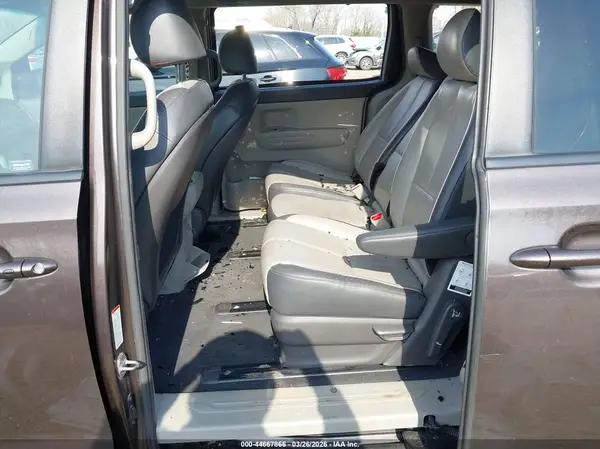 KNDMB5C17H6293580 2017 KIA SEDONA - Image 8