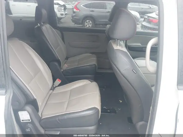 KNDMB5C17H6307249 2017 KIA SEDONA - Image 8
