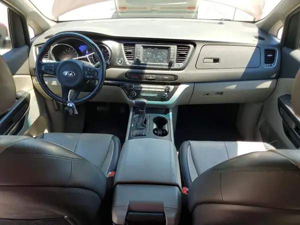 KNDMB5C17H6324214 2017 KIA SEDONA - Image 8