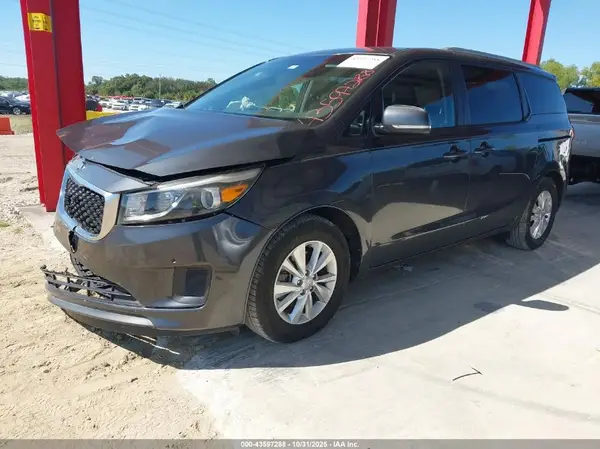 KNDMB5C17H6324455 2017 KIA SEDONA - Image 2