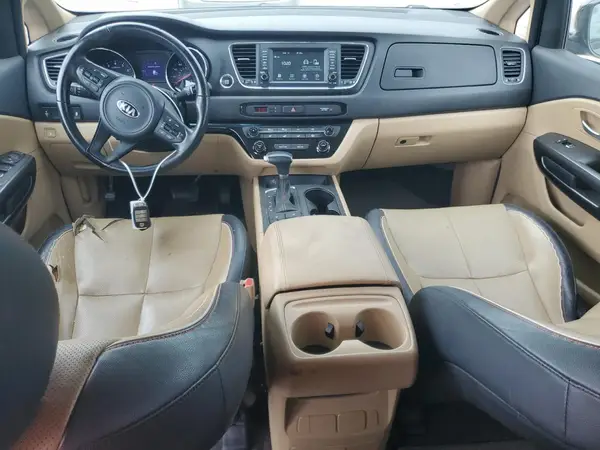 KNDMB5C17H6331910 2017 KIA SEDONA - Image 8