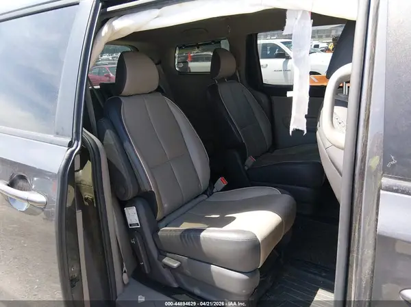 KNDMB5C17J6349104 2018 KIA SEDONA - Image 8