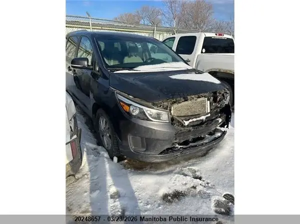 KNDMB5C17J6353797 2018 KIA SEDONA - Image 1