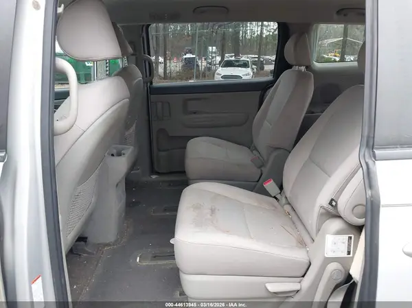 KNDMB5C17J6363469 2018 KIA SEDONA - Image 8