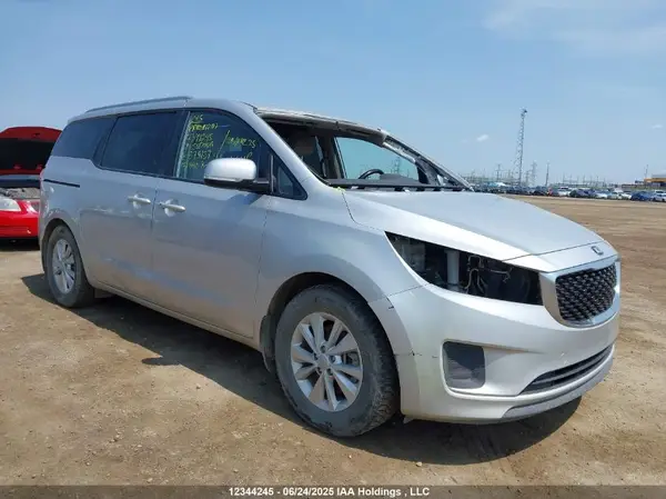 KNDMB5C17J6375637 2018 KIA SEDONA - Image 1