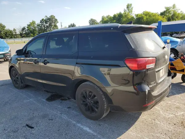 KNDMB5C17J6376335 2018 KIA SEDONA - Image 2