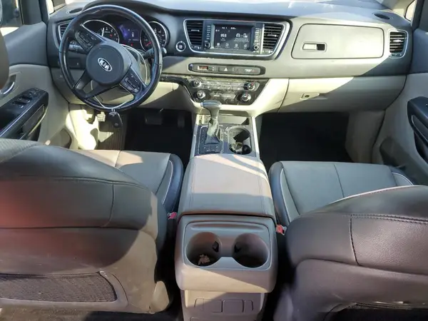 KNDMB5C17J6376335 2018 KIA SEDONA - Image 8
